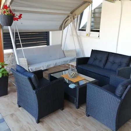 Karla Διαμέρισμα Ποντστράνα