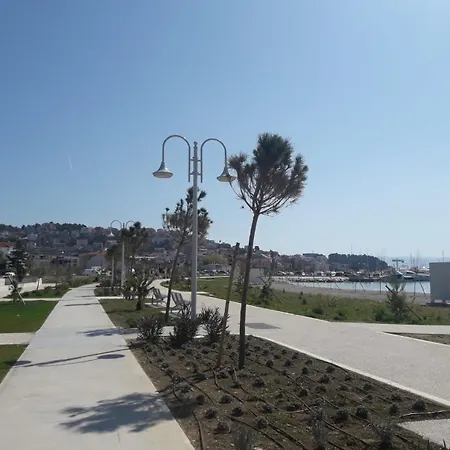 Διαμέρισμα Karla *