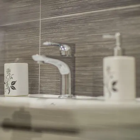 Διαμέρισμα Karla *