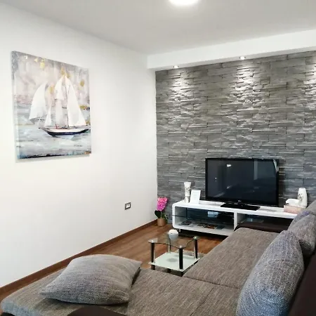 Karla Apartment Podstrana
